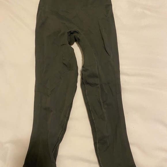 Lululemon compression tight SEE DESCRIPTION - Picture 5 of 7